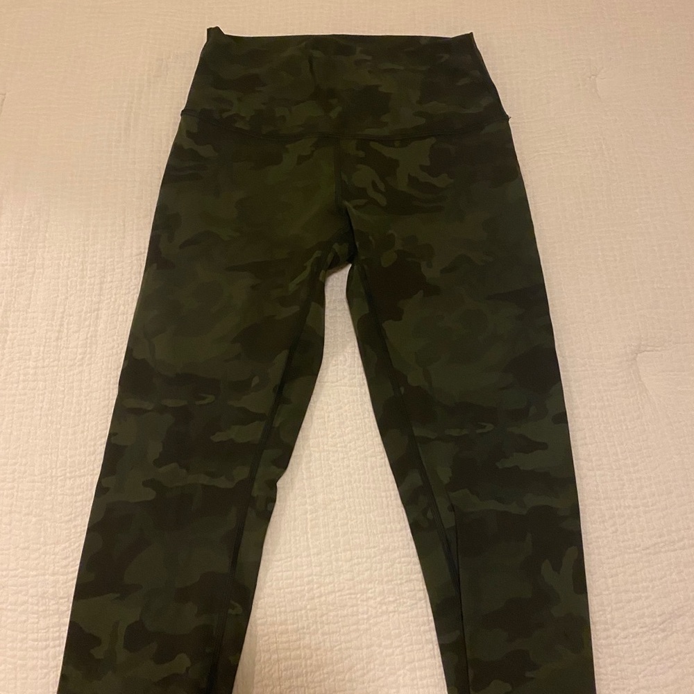 Camo Lululemon leggings Wunder Under